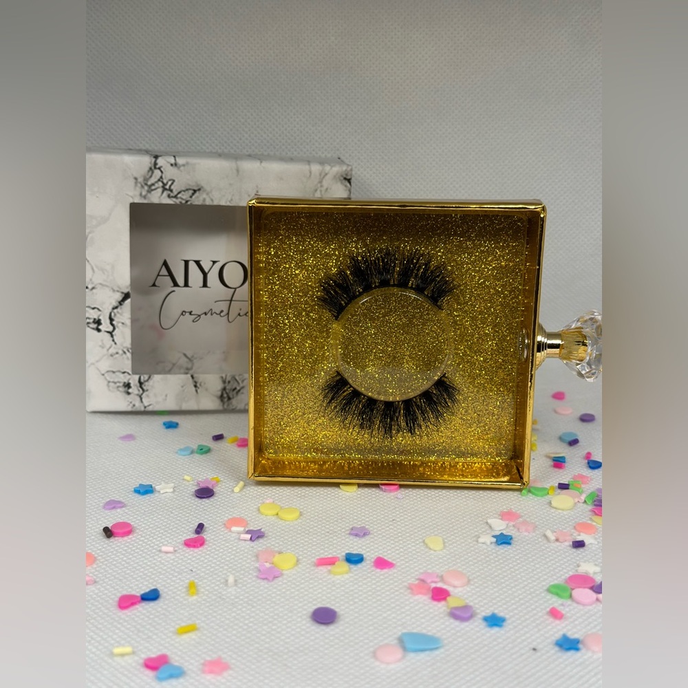 Eyelash Extensions #(Y56)